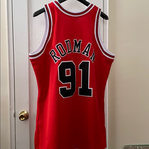 Chicago Bulls Jersey - Picture 2 of 7